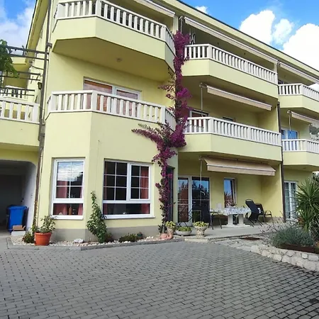 Appartement Glavas *